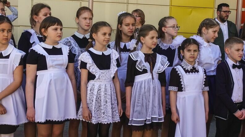 Жители Петрозаводска нашли ошибки в скандальном приказе о внешнем виде учеников