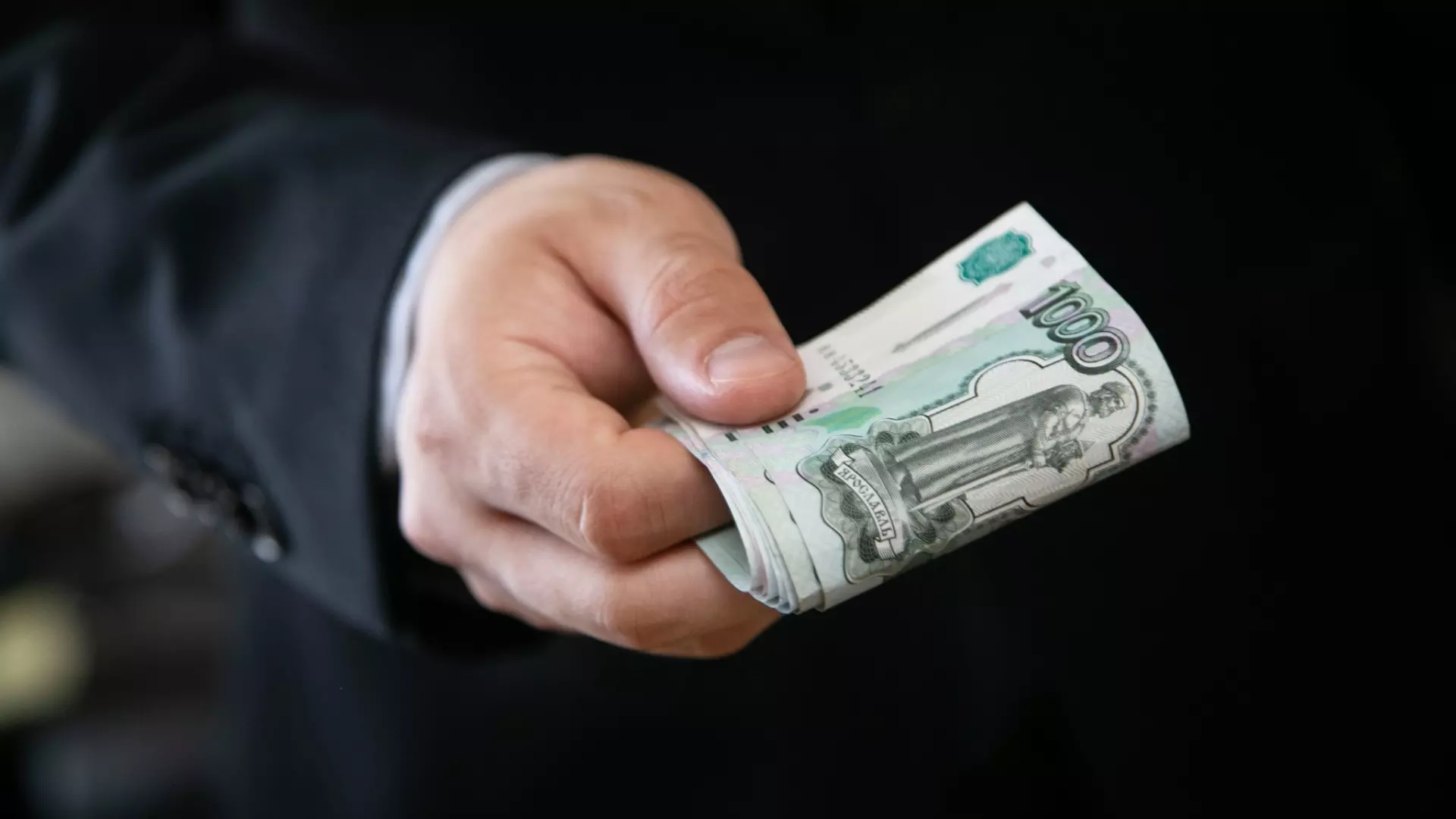 Средняя зарплата в Карелии «упала» до 66 тысяч рублей
