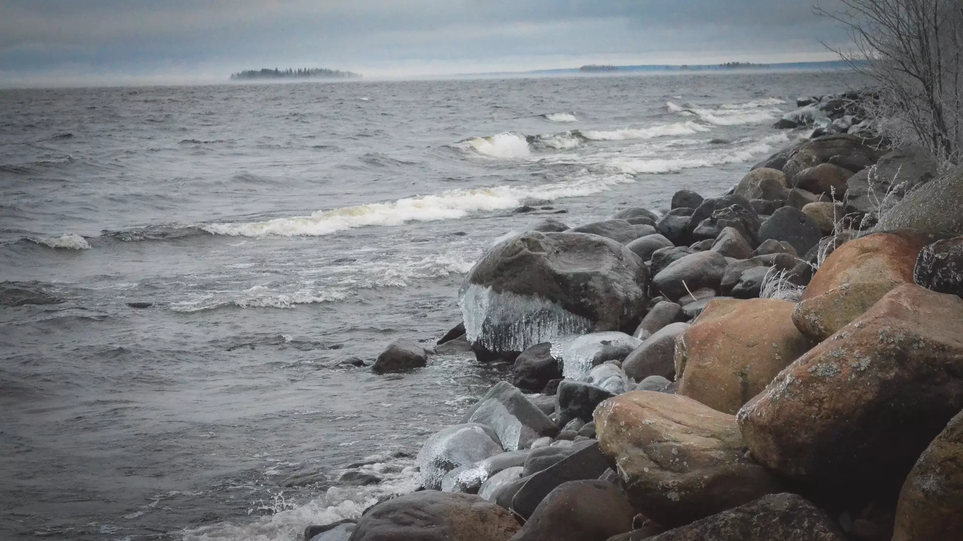 Онего и Ладога: защитят ли крупнейшие озера Северо-Запада