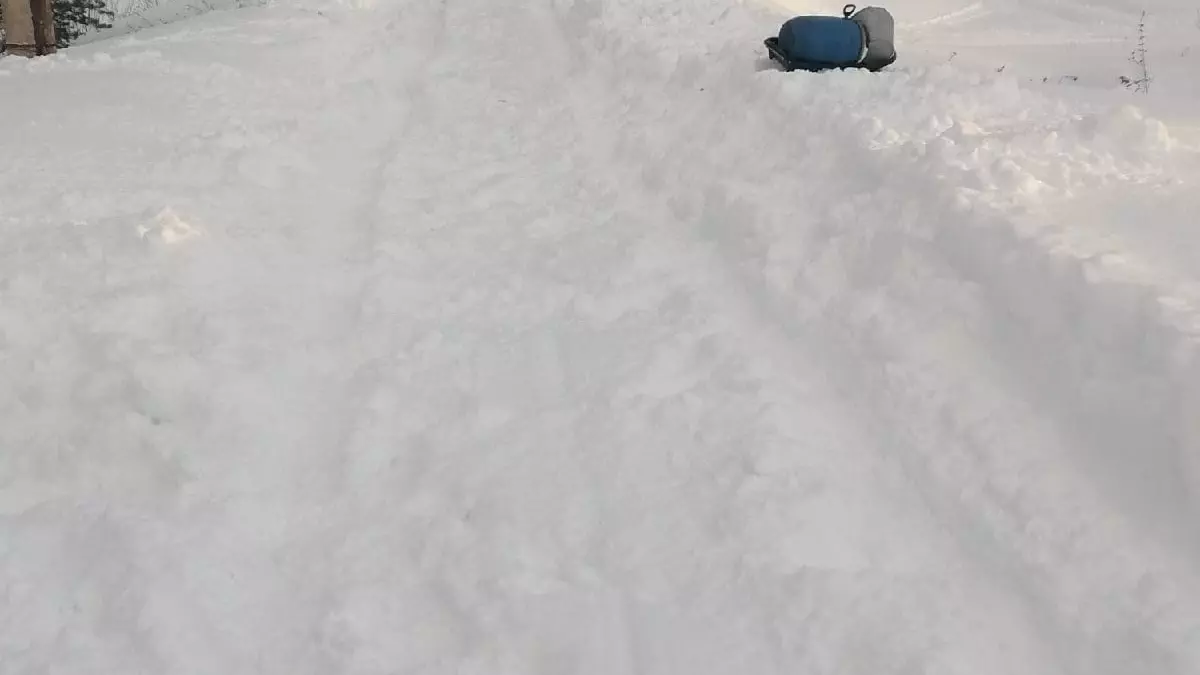 В Карелии жители деревни Песчаное тонут в снегу