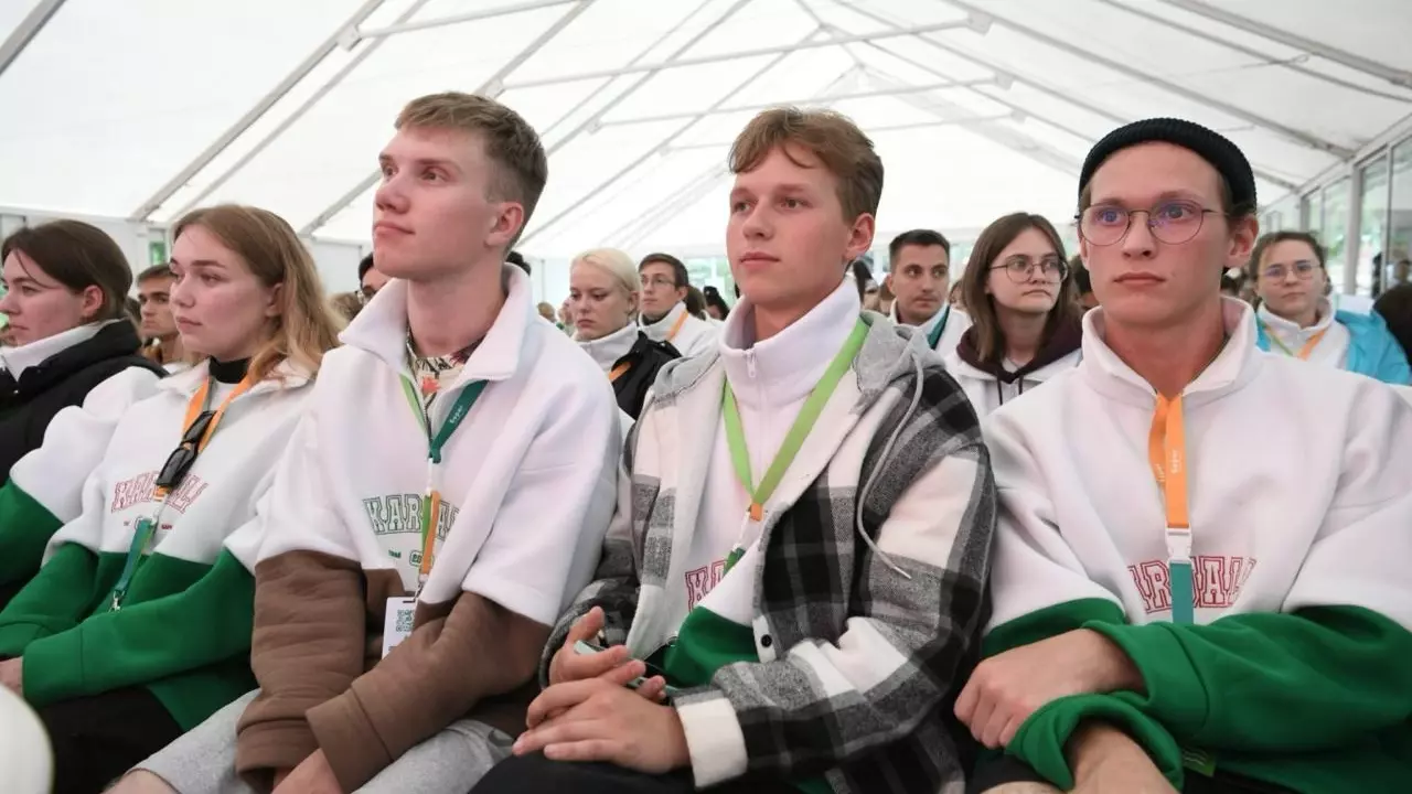 Достижения России в области молодёжной политики представили на ВДНХ