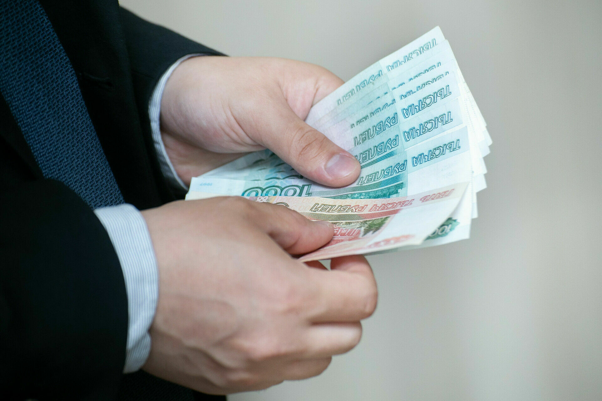 Зарплаты высокопоставленных чиновников в Карелии значительно выросли