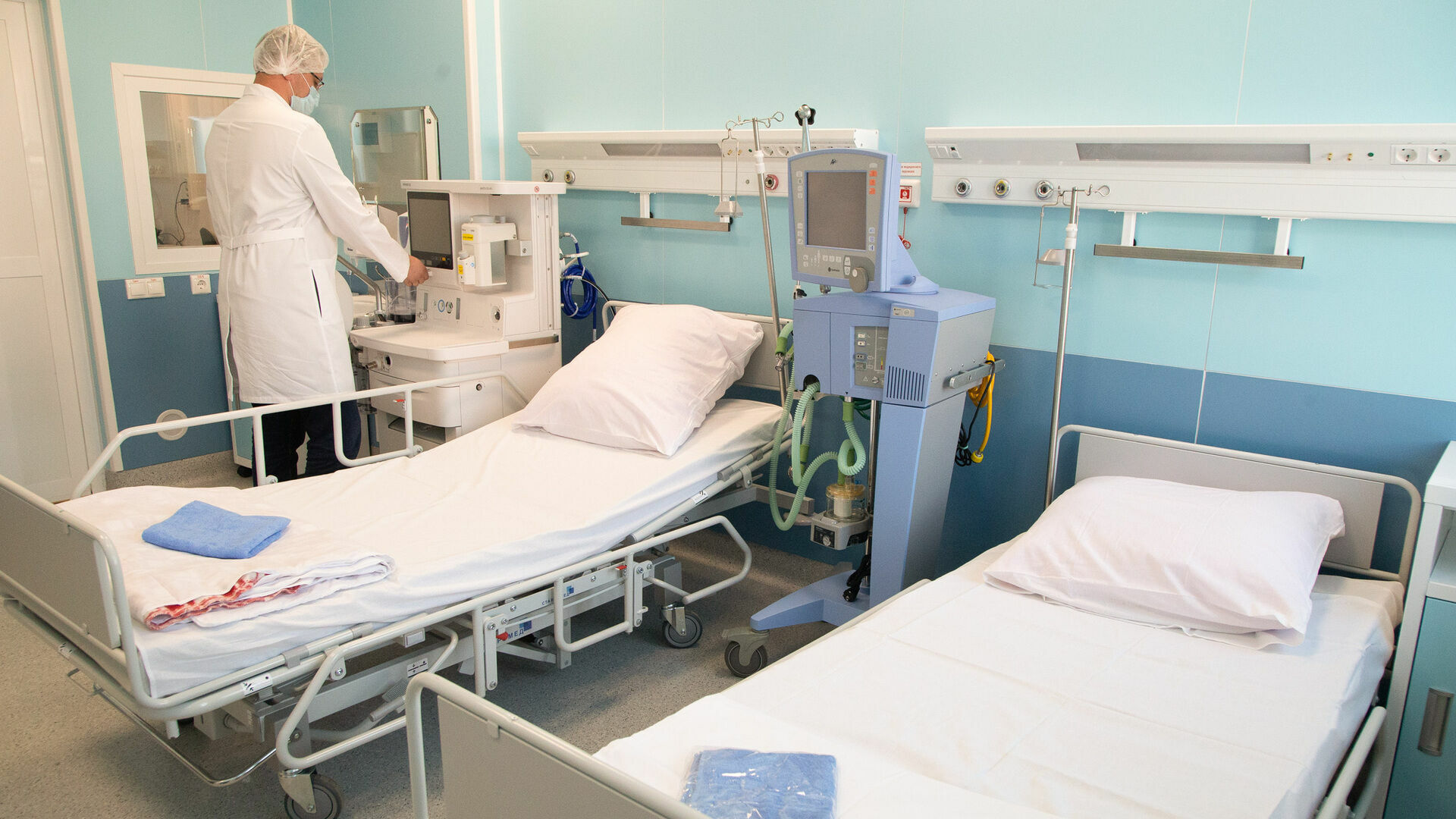 Свободных коек для больных коронавирусом в больницах Карелии становится все меньше