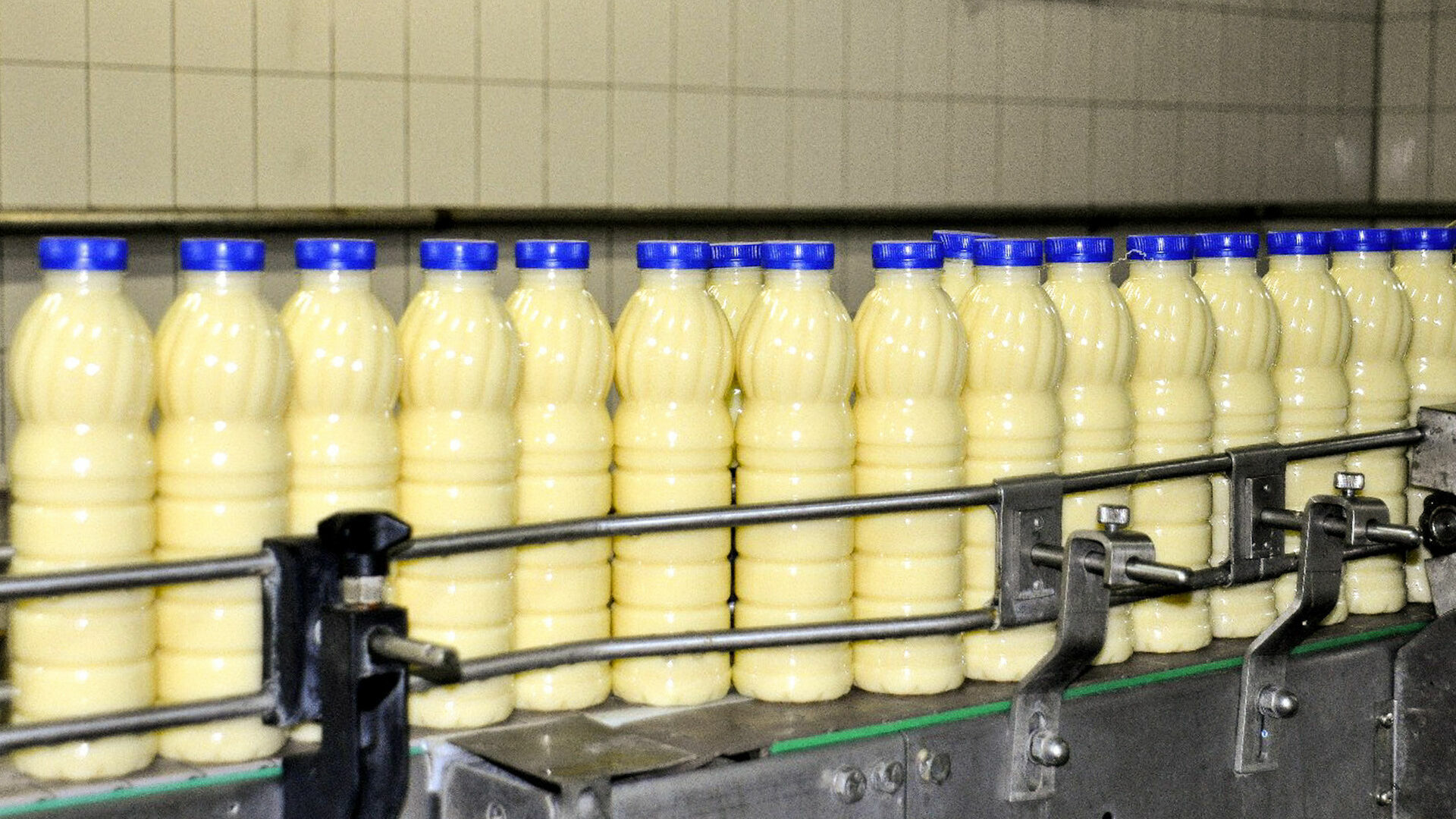В ОМК заявили, что потеряли около 40% сырья после «молочного скандала»