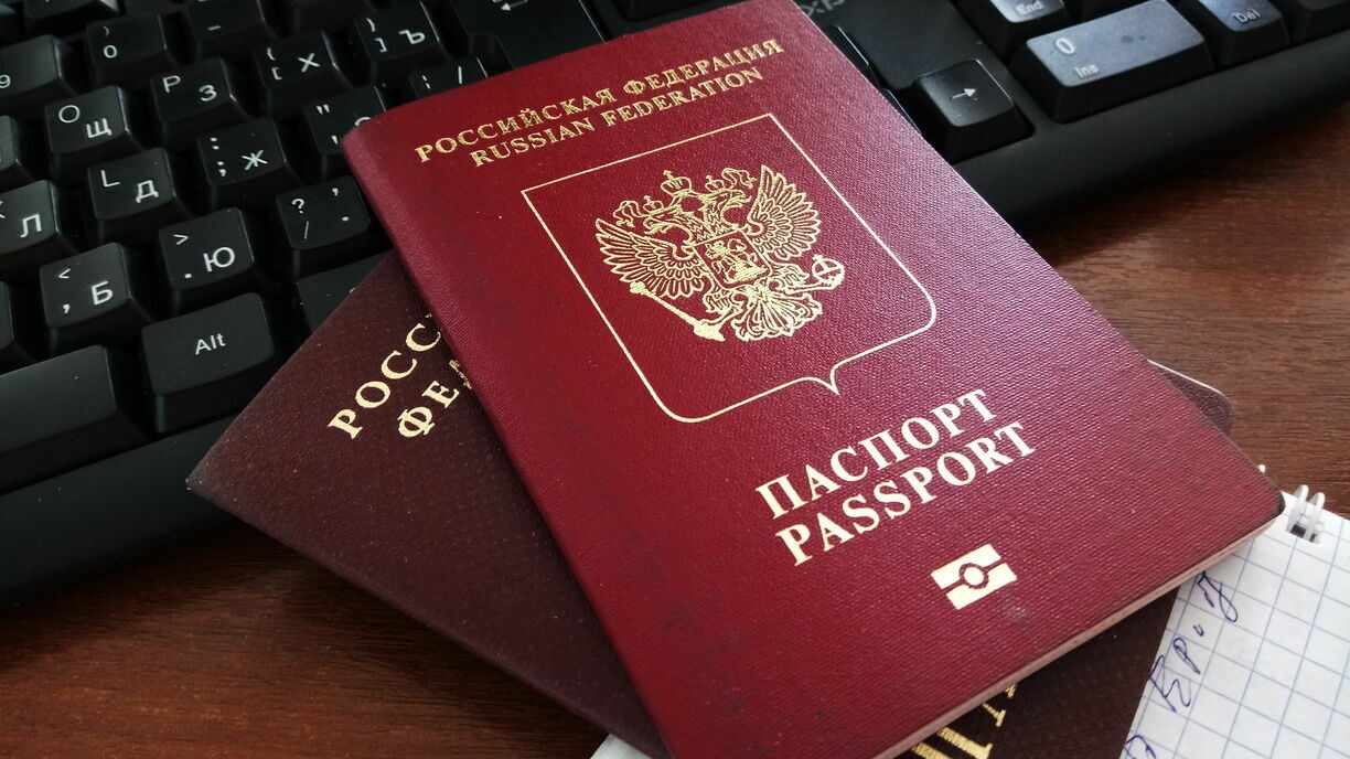 Несколько стран планируют запретить выдачу виз гражданам России