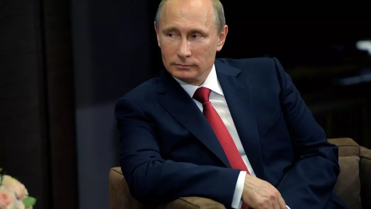 Внимание к культуре и селу: Владимир Путин провел встречу с доверенными лицами