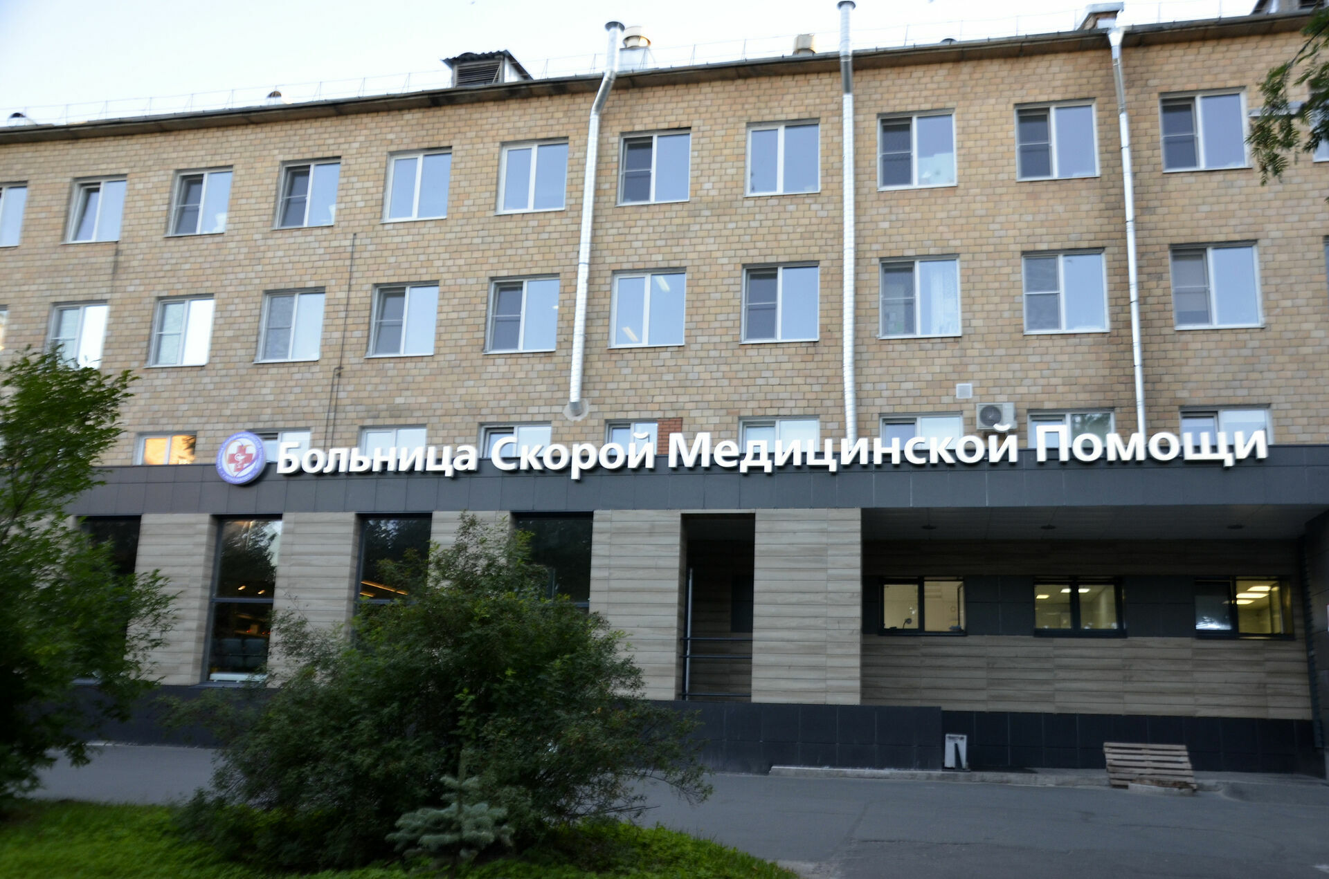 В БСМП Петрозаводска с начала пандемии коронавирусом заболели более 40 сотрудников