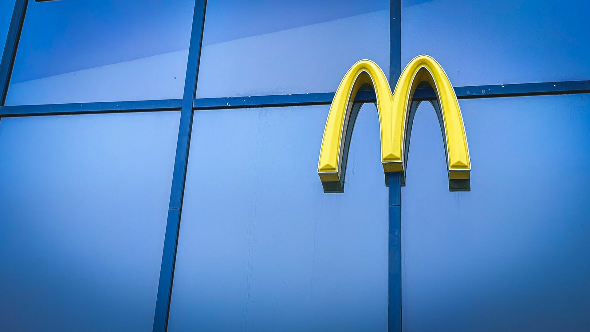 Стало известно, кто купит российский бизнес McDonald’s