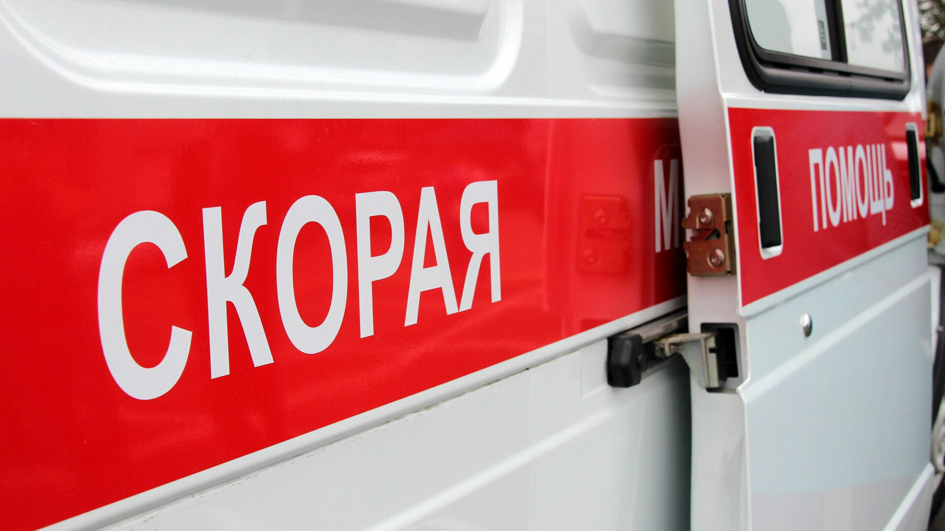 Маленький ребенок попал в больницу после жесткого ДТП под Петрозаводском