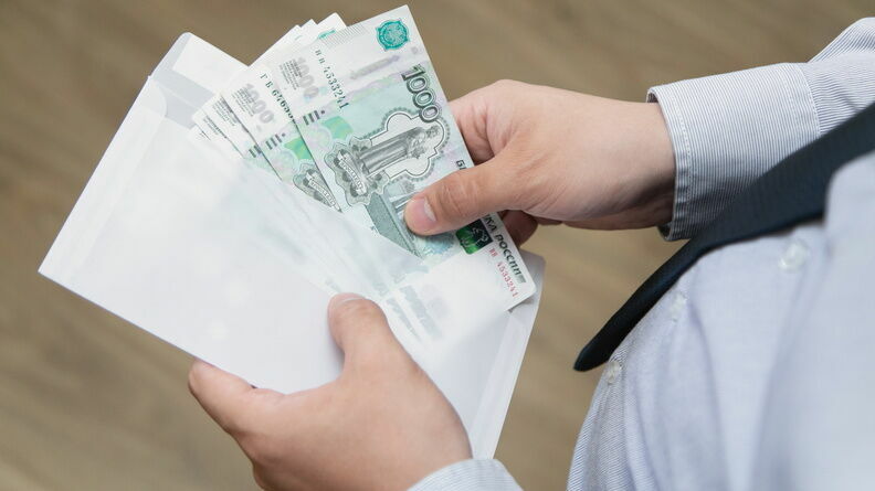 В Петрозаводске найдены вакансии с зарплатой свыше 100 тысяч рублей