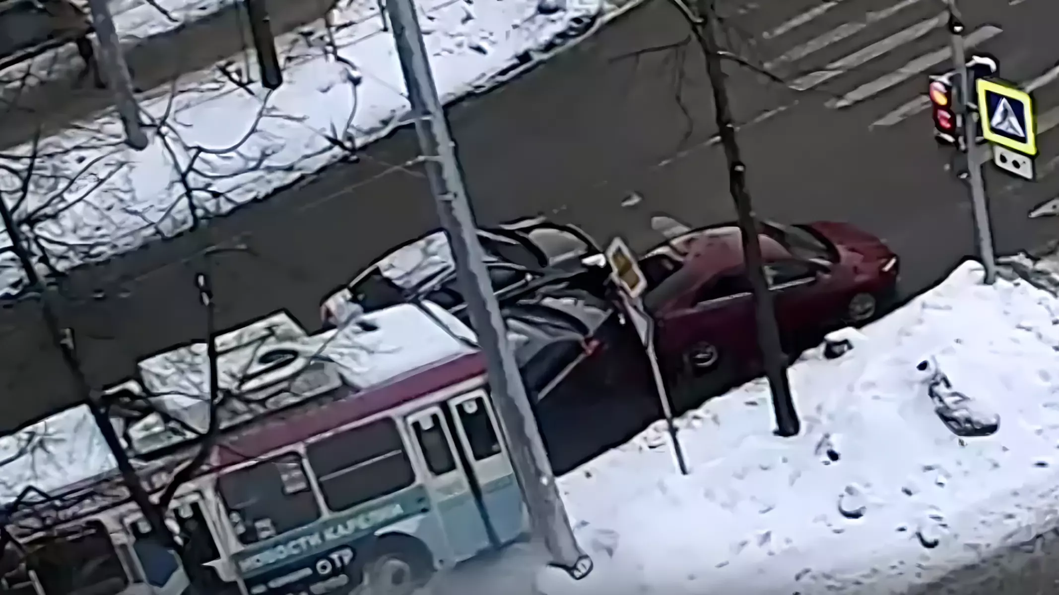 Массовой аварией с троллейбусом в центре Петрозаводска заинтересовалась полиция