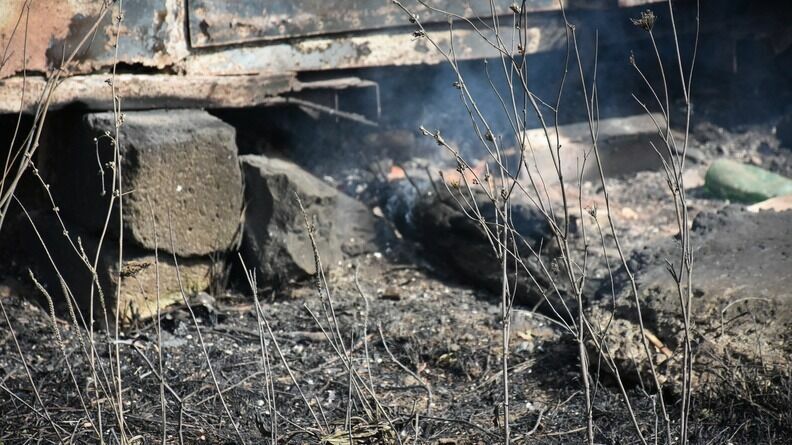 В городе Карелии вспыхнул пожар в жилом доме