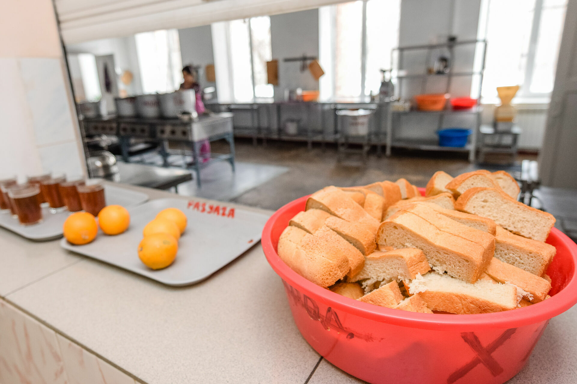 «Нарушен режим питания»: школьников в районе Карелии оставили без обедов