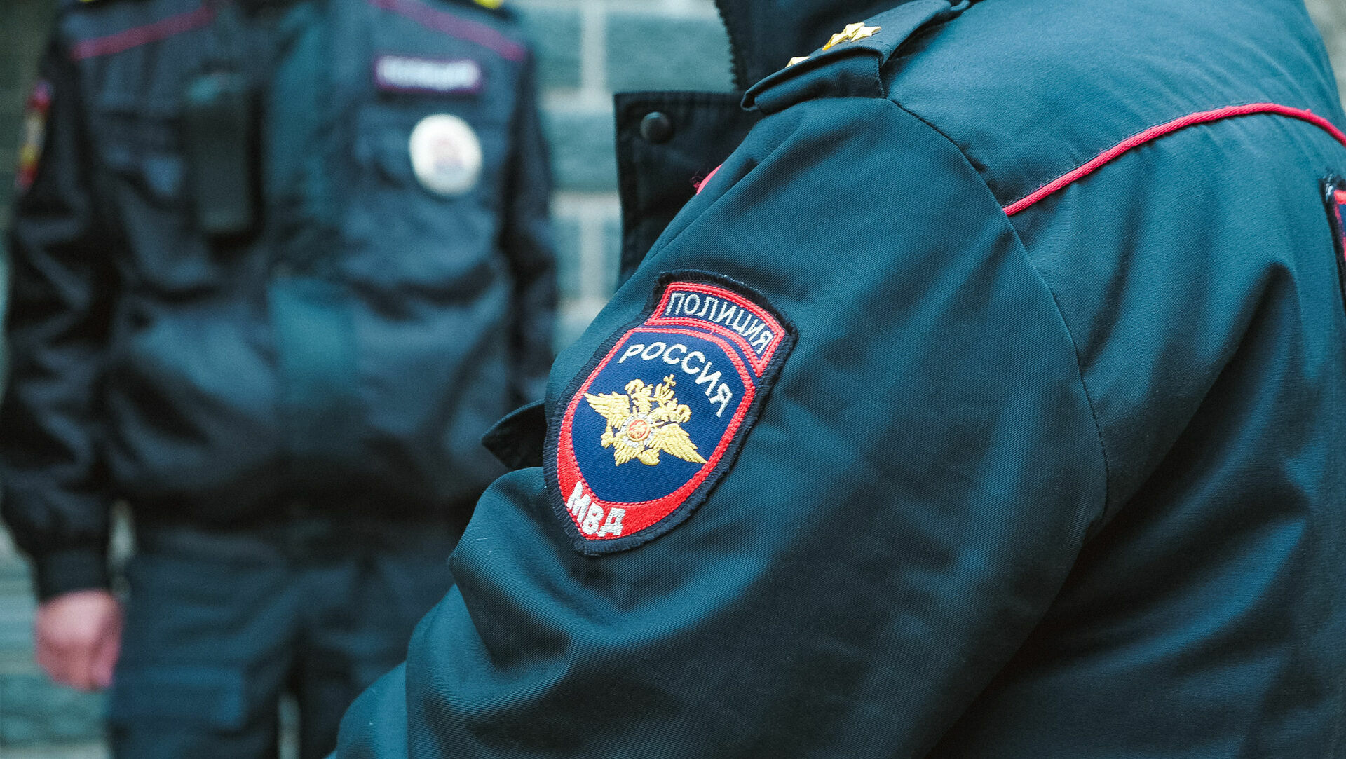 Житель Карелии напал на полицейских около больницы