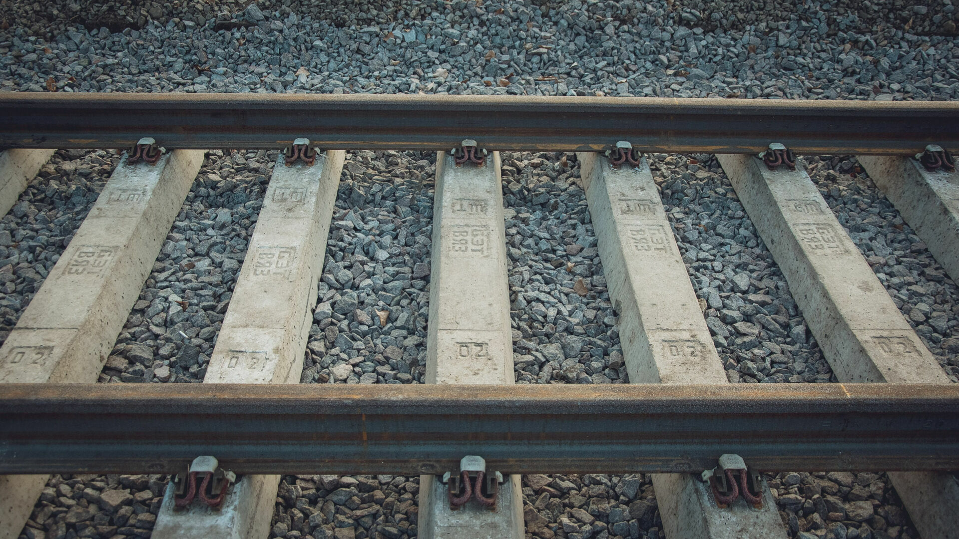 Два человека погибли на железной дороге в Карелии