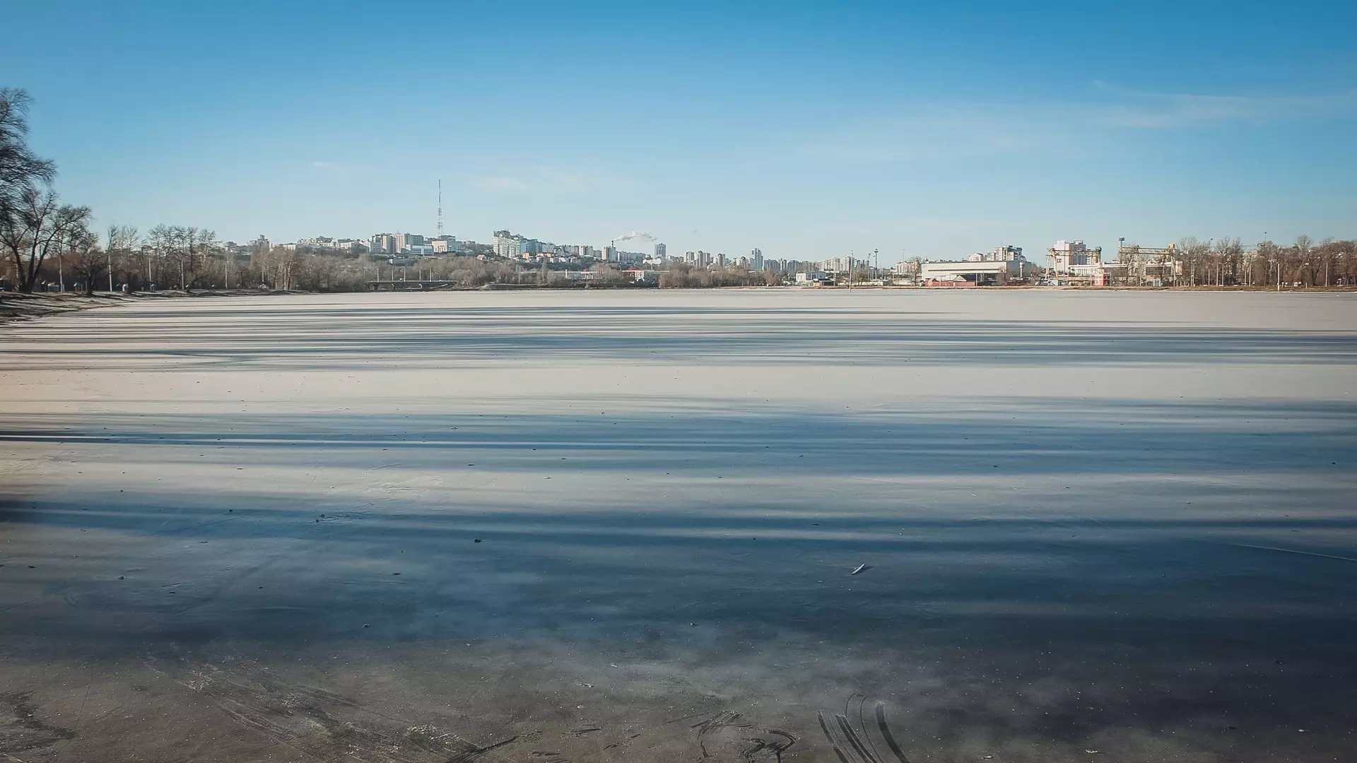 В Ленобласти 16-летнего подростка нашли вмерзшим в лед спустя месяц поисков