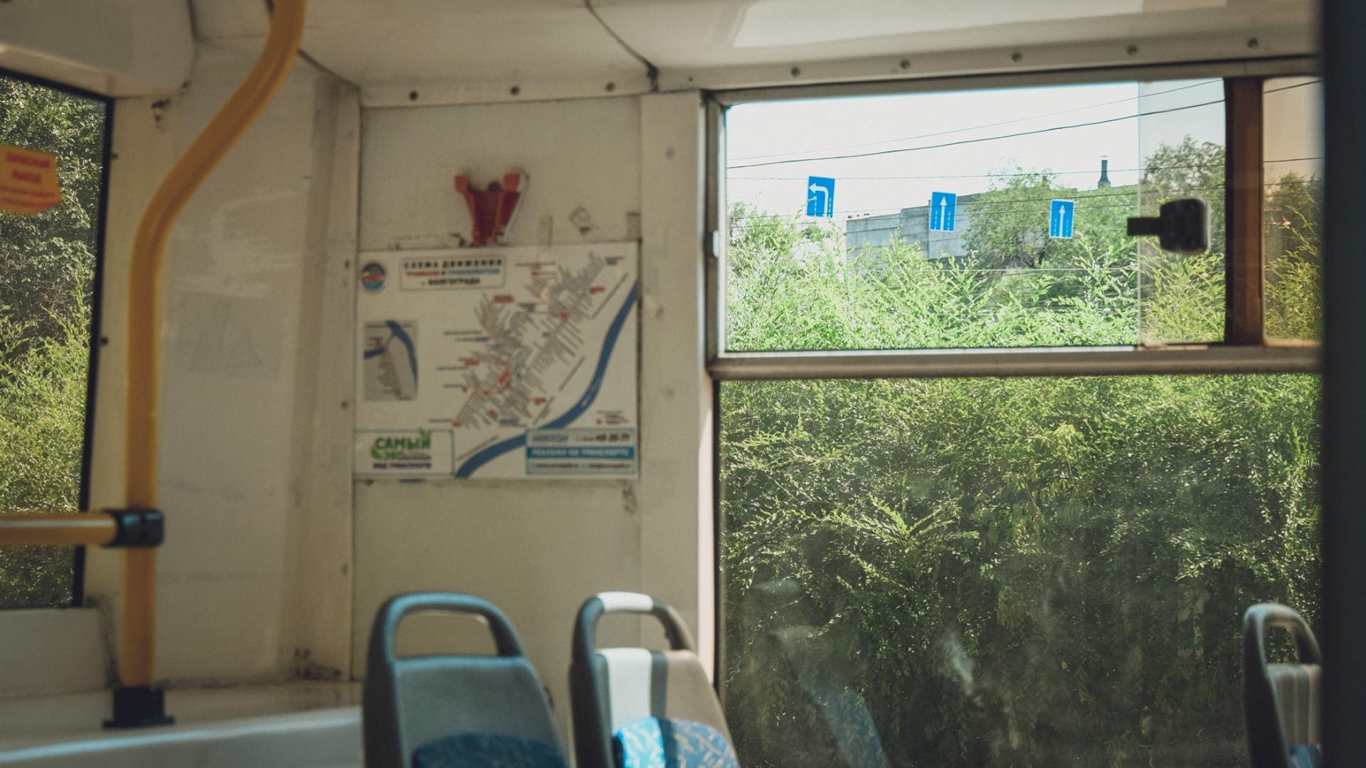 Пассажирский автобус промчался на «красный» в Петрозаводске