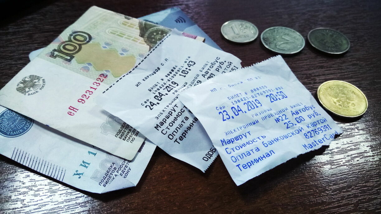 В Петрозаводске у пассажиров маршруток незаконно списываются средства с карт
