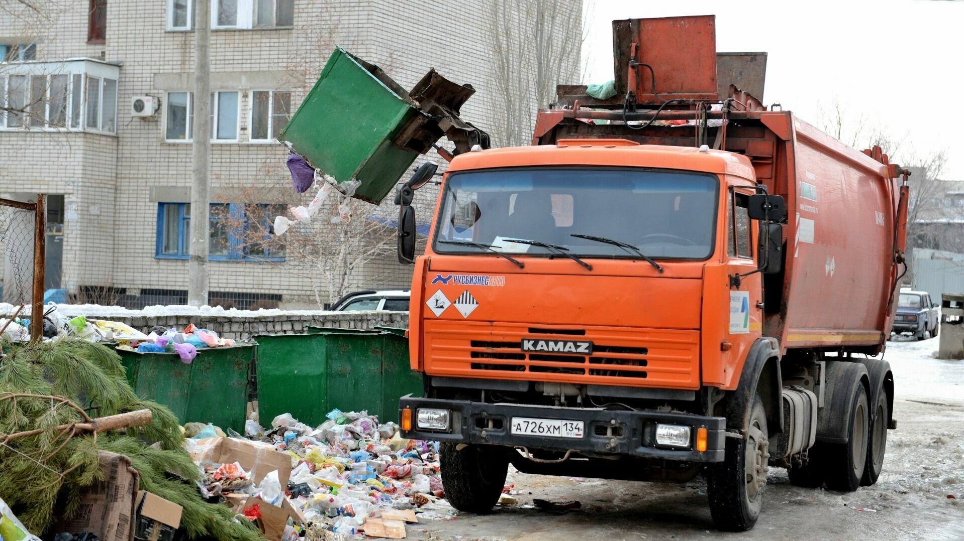 В РЭО будут поступать данные о маршрутах более 200 мусоровозов Ленобласти