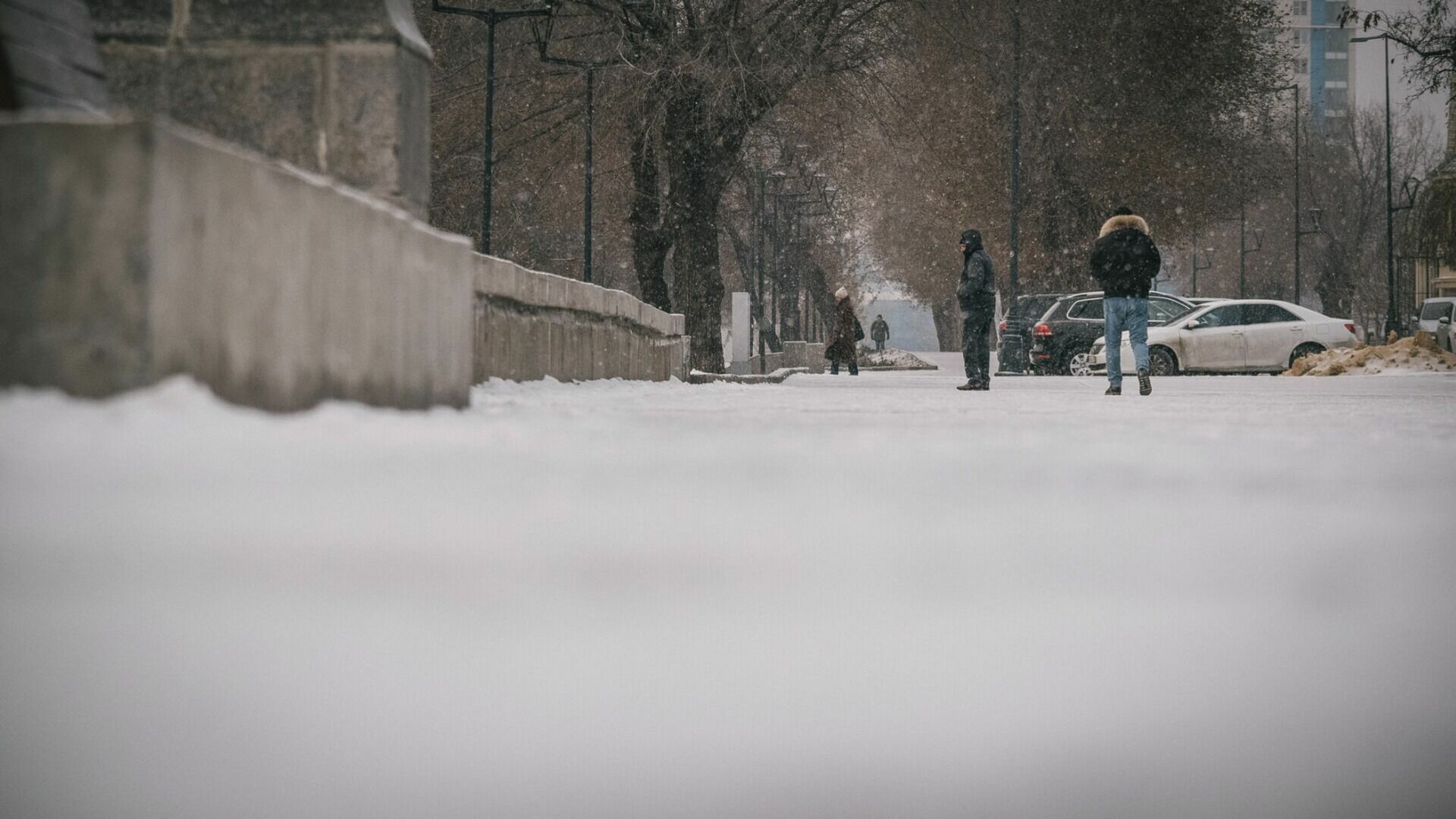 Сотни жалоб на наледь и снег поступили в ЕДДС Петрозаводска за неделю