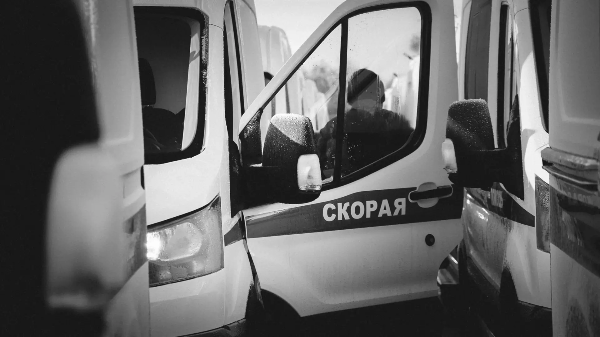 Известно состояние девочки, которая выпала из окна многоэтажки в Петрозаводске