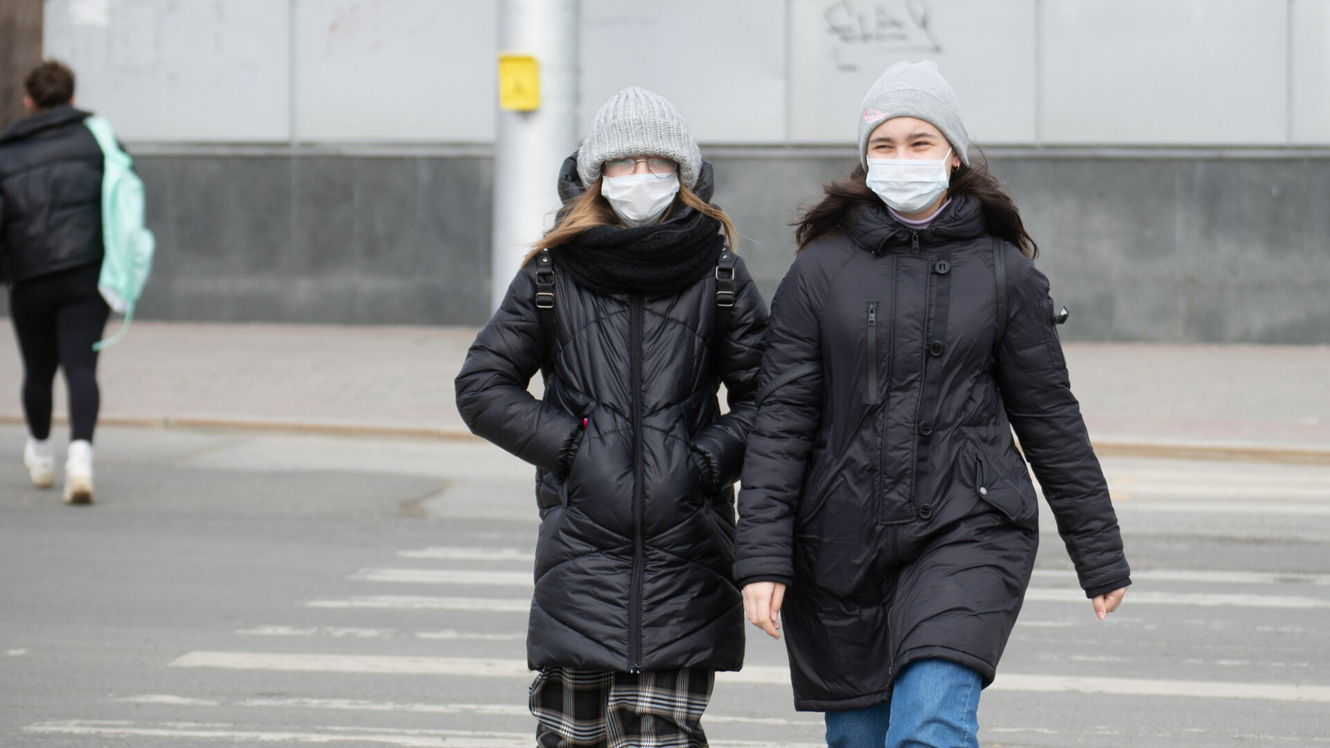 Эксперты вновь спрогнозировали срок окончания эпидемии коронавируса в России