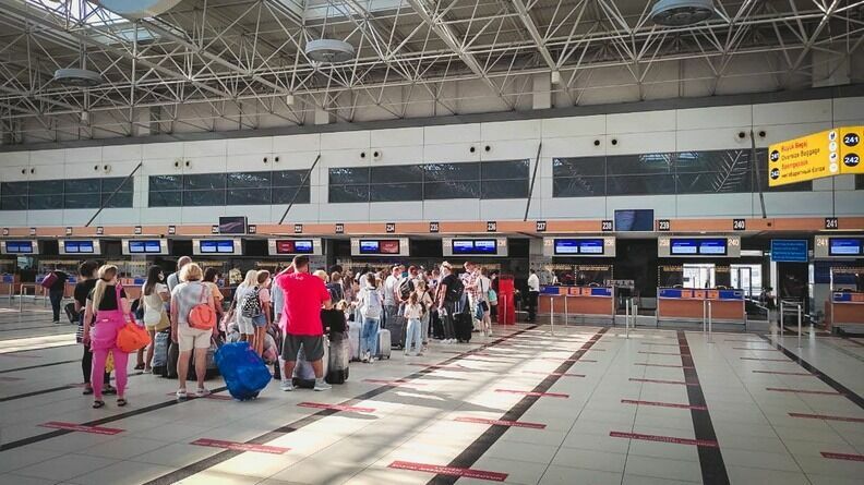 В аэропорту Петрозаводска произошло ЧП с одним из сотрудников