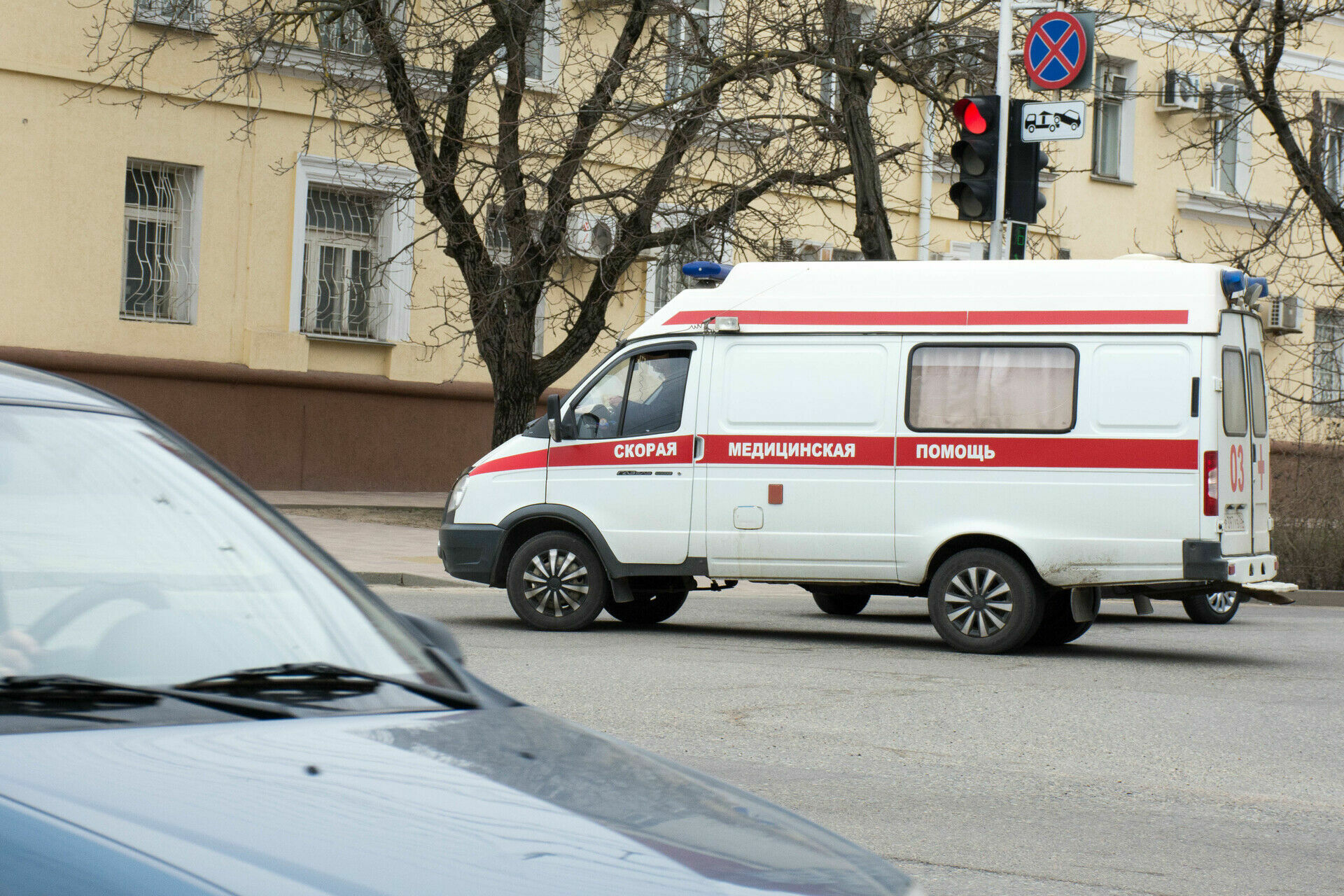 Не для слабонервных: электромонтажник упал с высоты вниз головой в Петрозаводске