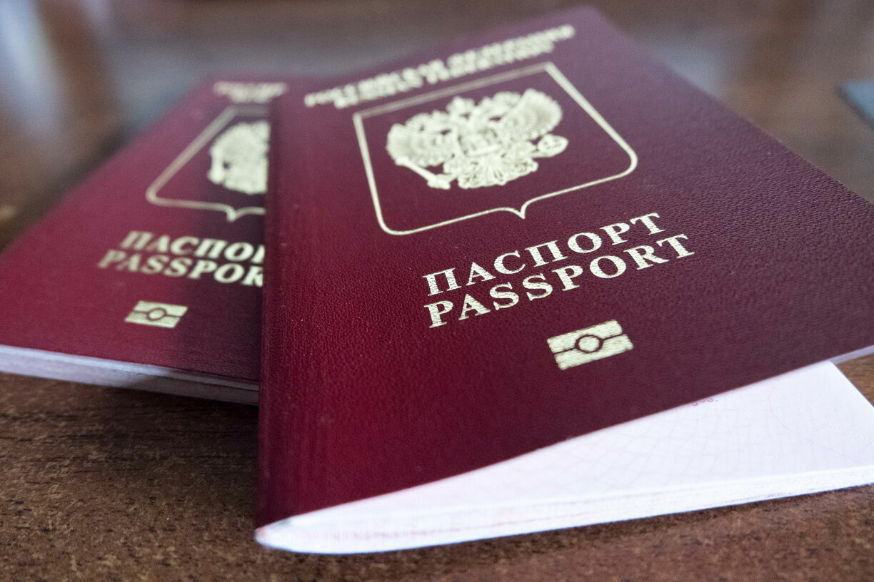 Финляндия будет выдавать россиянам меньше виз