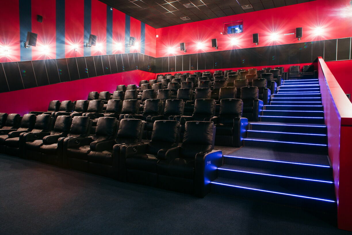 Кинотеатры в России снова начнут показывать голливудские фильмы
