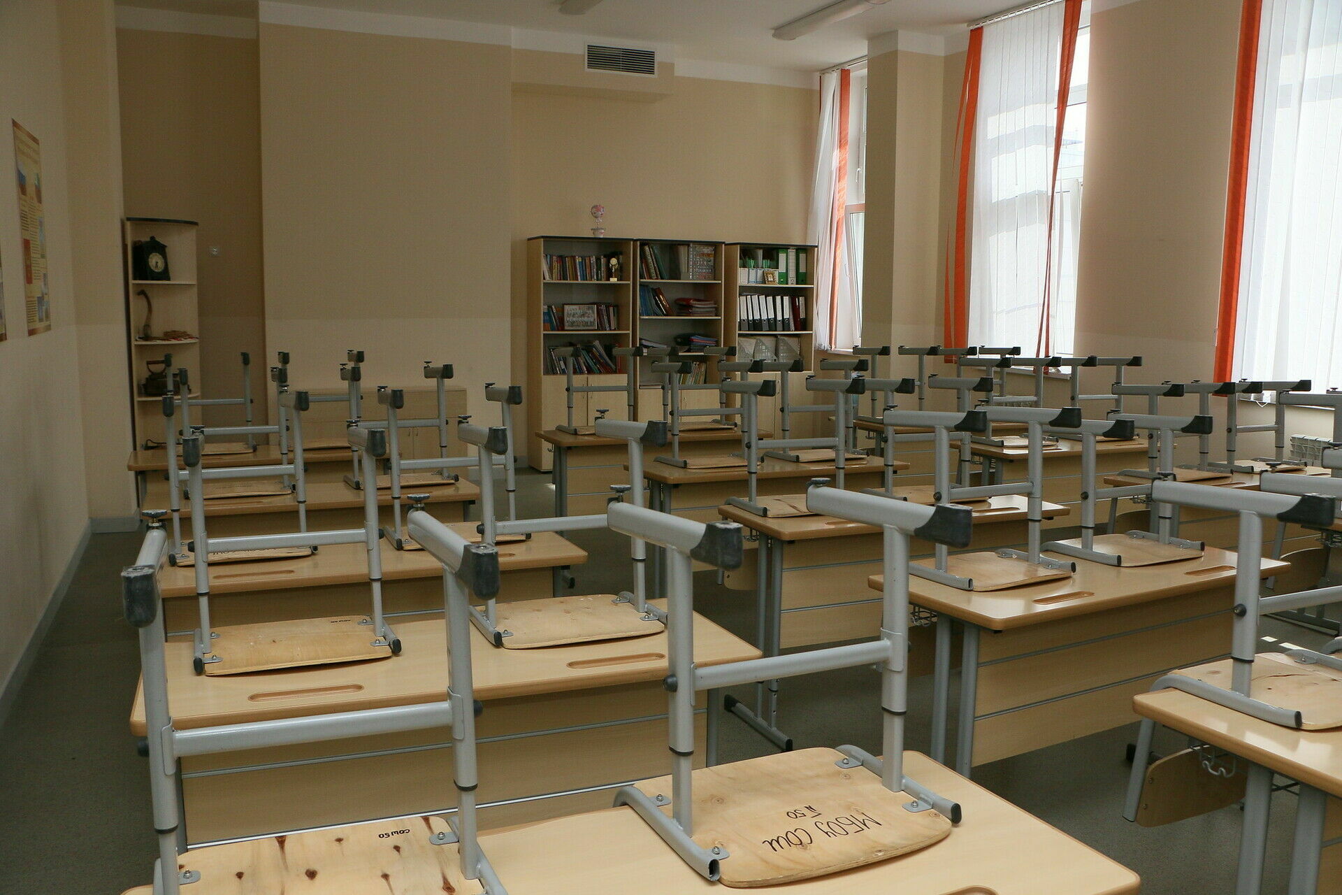 Десятки школьных классов закрыли на карантин в Карелии
