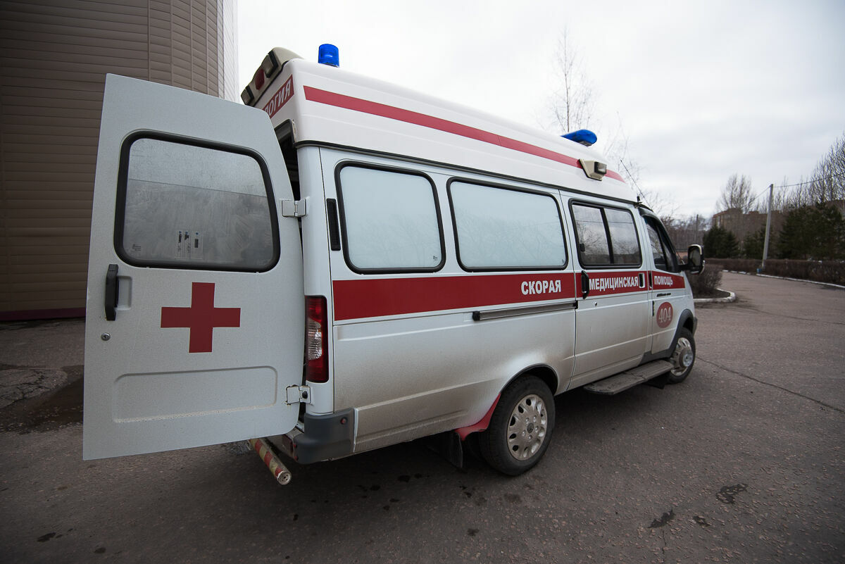 Пьяный мужчина напал на бригаду скорой помощи в Карелии