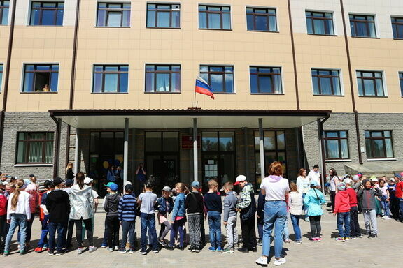 Ученики школы в Петрозаводске досрочно вышли на каникулы из-за коммунальной аварии