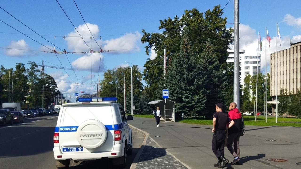 Устроившего антивоенный пикет активиста задержали в Петрозаводске